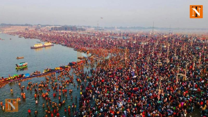 1 dead, 18 Injured as Bus Heading to Maha Kumbh Collides with Stationary Truck 